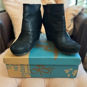 OTBT Wedge Booties Size 8